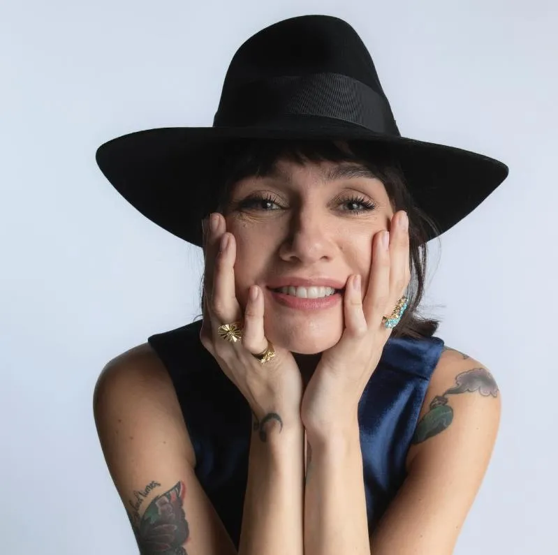 birce-akalay-3kez-nikah-masasina-oturuyor-mustakbel-esi-hakan-kurtas-ile-plan-hazir-once-tatil-sonra-evlilik-1715636488817.jpeg Birce Akalay 3.kez nikah masasına oturuyor! Müstakbel eşi Hakan Kurtaş ile plan hazır: Önce tatil sonra evlilik...-6