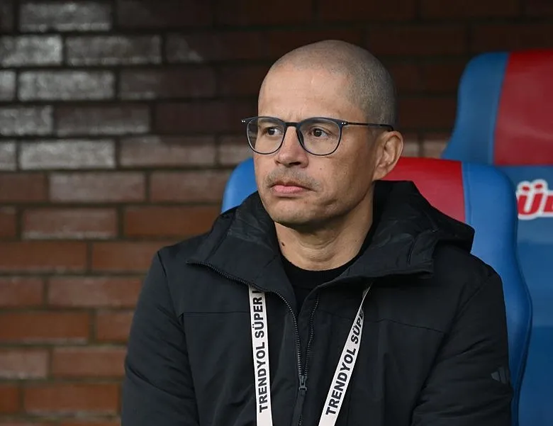 Alex’le yollar ayrıldı