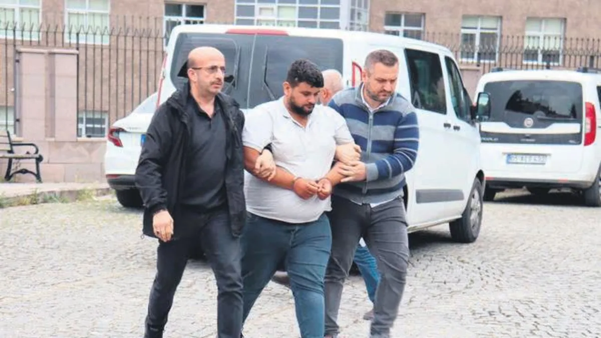 Sahte istihbaratçı tutuklandı