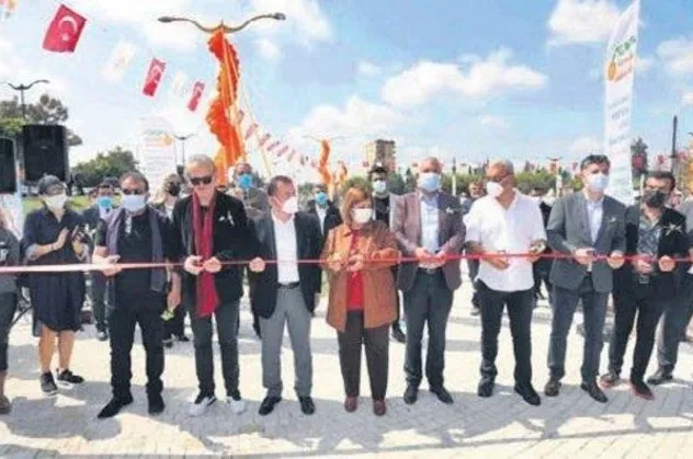 CHP'li Zeydan Karalar 84 gün önce açtığı parkın açılışını ikinci kez yaptı