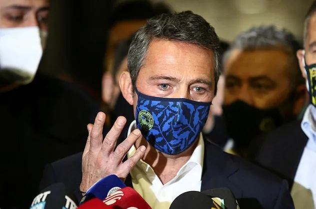 Fenerbahçe'deki tarihi başarısızlık sonrası istifaya davet edilen Ali Koç'tan flaş karar! Seçime gidecek mi?