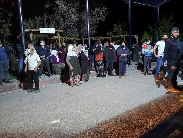 son-dakika-ankarahaymanada-katliam-gibi-kaza-olu-ve-yaralilar-var-1621023393518.jpeg Son dakika: Ankara Haymana'da katliam gibi kaza! Ölü ve yaralılar var...-5