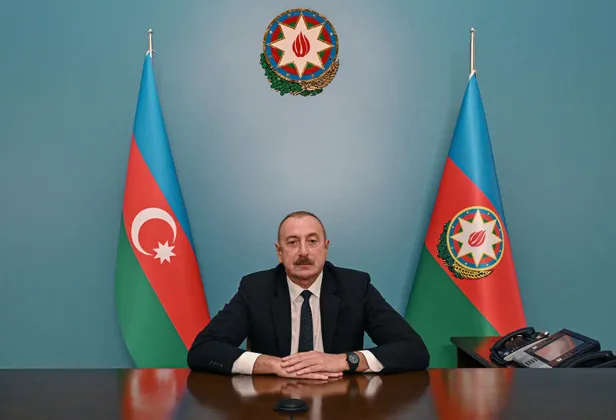 azerbaycandan-macrona-sert-tepki-catismaya-dini-faktorle-yaklasmasi-tehlikeli-1695649508831.jpg Azerbaycan’dan Macron’a sert tepki: Çatışmaya dini faktörle yaklaşması tehlikeli-1