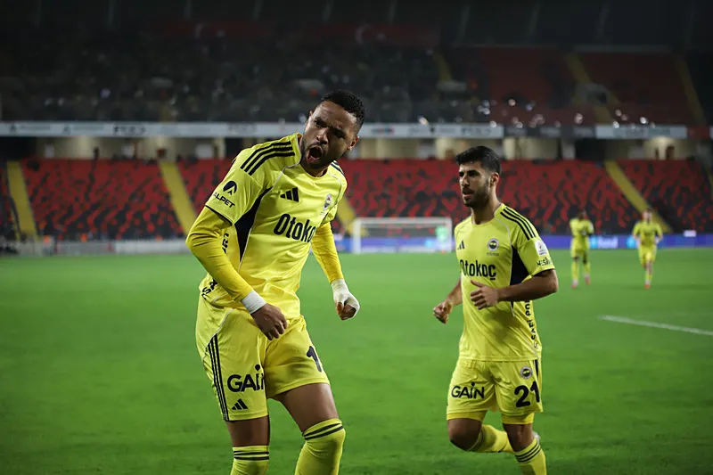 Beşiktaş - Fenerbahçe maçının 11'leri netleşti! Kartal ve Kanarya'nın dev randevusu - 2