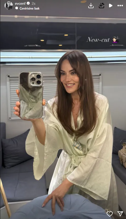 fahriye-evcenden-imaj-degisikligi-yeni-saclariyla-tek-kare-paylasti-ortaligi-salladi-1751029175366.jpg Kaynak: atv