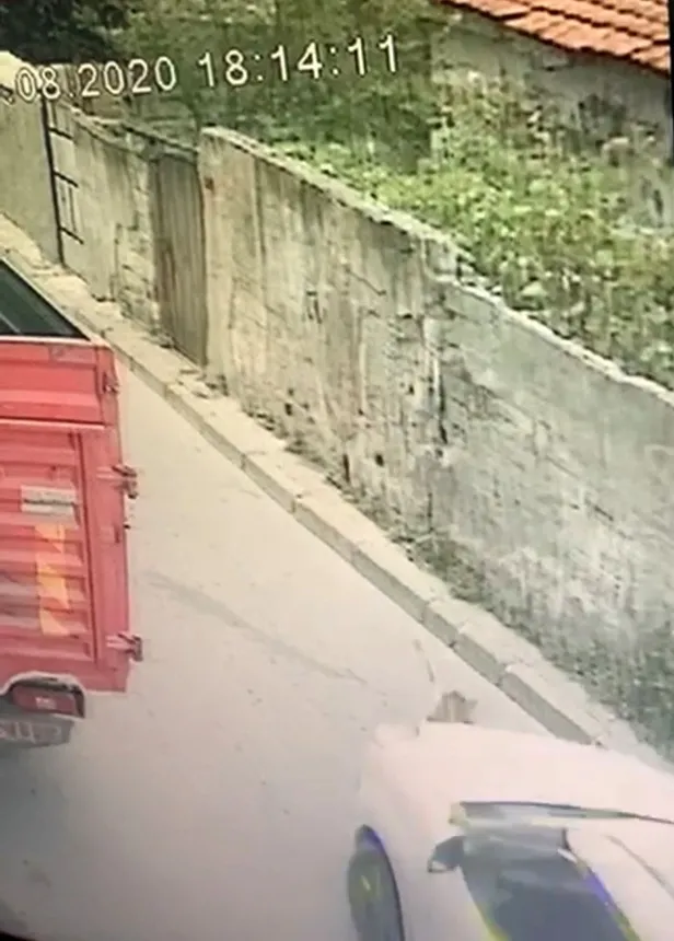 Son dakika: İstanbul’un göbeğinde dehşet anları kamerada: 6 yaşındaki kız çocuğunu ezerek kaçtı-1