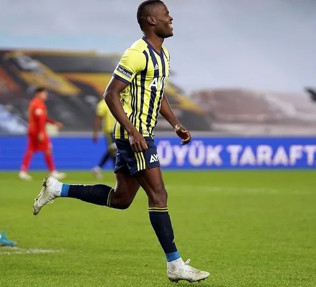 SON DAKİKA: Mesut Özil Galatasaray derbisinde oynayacak mı? Erol Bulut'tan flaş karar!-17