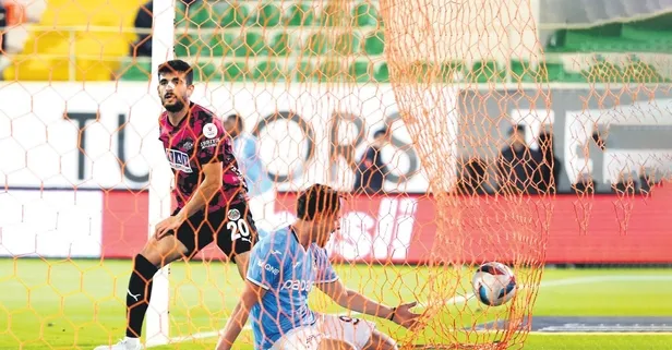 Trabzonspor Alanya’ya iki golle yenilerek yeniden düşüşe geçti!