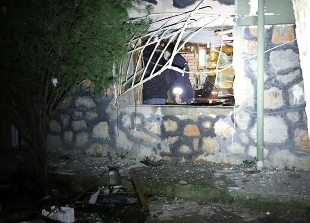 kocaelide-mutfak-tupu-bomba-gibi-patladi-yaralilar-var-1609016054818.jpeg Kocaeli’de mutfak tüpü bomba gibi patladı: Yaralılar var-2