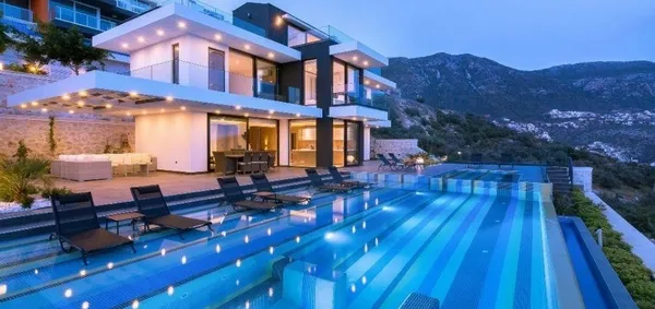 İrem Derici, Demet Özdemir, Oğuzhan Koç, Bensu Soral... Yazlık villalar, ünlülerin de gözdesi oldu-2