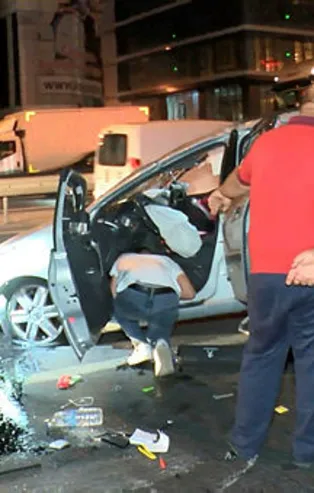 İstanbul'da kontrolden çıkan araç takla attı: 1 yaralı