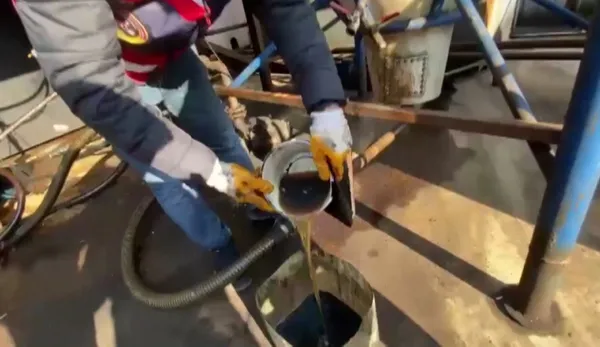 istanbulda-kacak-akaryakit-operasyonu-80-bin-litre-ele-gecirildi-1617692591264.jpg İstanbul'da kaçak akaryakıt operasyonu! 80 bin litre ele geçirildi-3