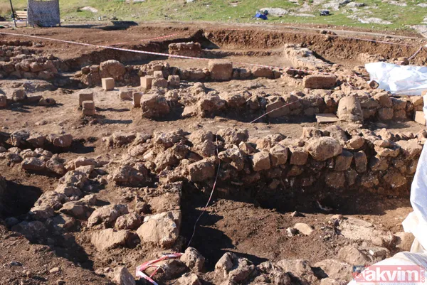 24 Mayıs'tan bu yana sürüyordu! Adıyaman'daki Pente Antik Kenti'ndeki kazılarda çok önemli bulgulara ulaşıldı - 18