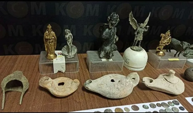 Son dakika: Aydın'da tarihi eserlerle yakalanıp, gözaltına alındı-1