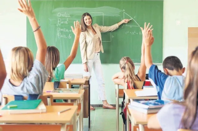 Yüzde 36'lık zam ile gündeme gelen özel okullar şimdi de öğretmen ücretleriyle tepki topladı