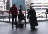 Mecidiyeköy’de tenis raketli, makaslı kavga!