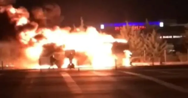 Son dakika: İzmir'de, yolcu otobüsü yandı