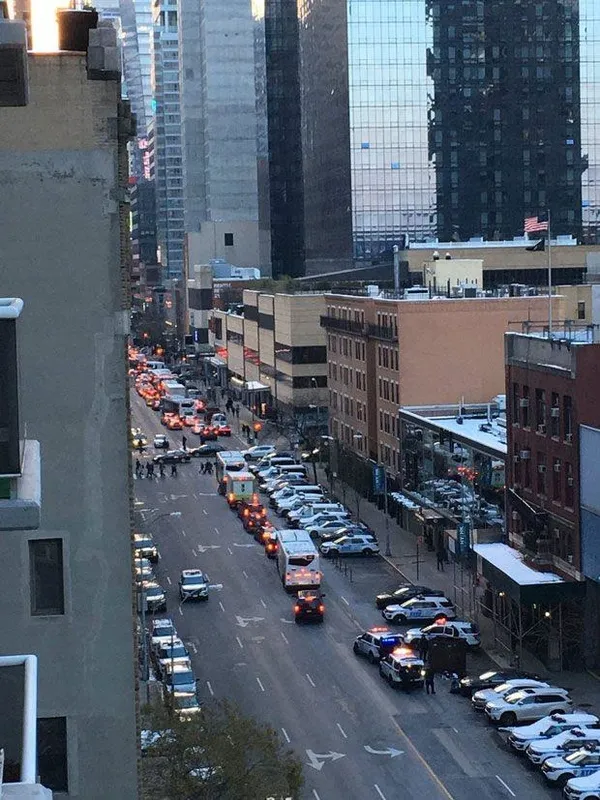 New York'ta patlama! Büyük panik yaşanıyor...-3