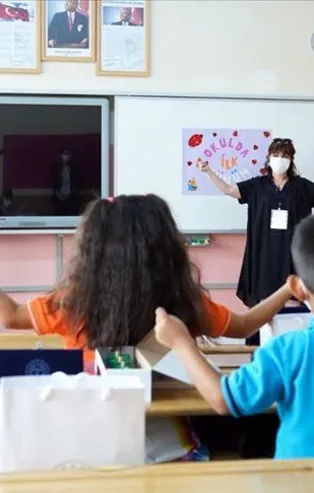 Son dakika: Yüz yüze eğitim başladı: Öğrenciler için ilk zil bu sabah çaldı