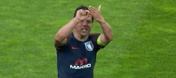 Emre Belözoğlu’dan dikkat çeken hareket