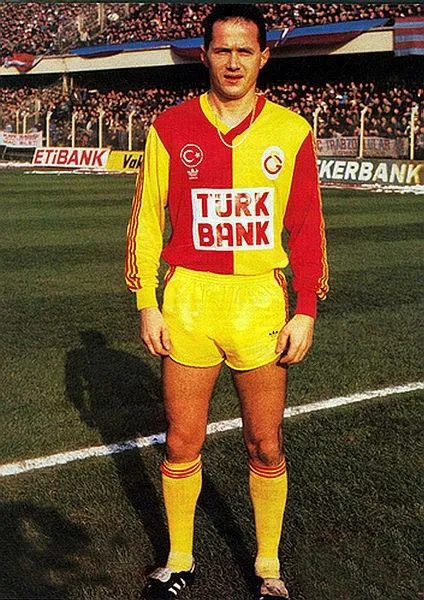 claudio-taffarelle-basladi-buralara-kadar-geldi-tete-galatasarayin-23-sambacisi-oldu-1691745088002.jpeg Claudio Taffarel'le başladı buralara kadar geldi! Tete Galatasaray'ın 23. sambacısı oldu-6