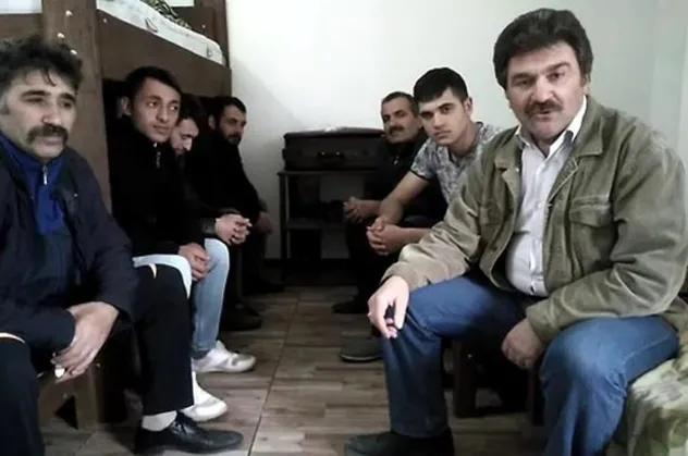 Gürcistan'da koronavirüs nedeniyle mahsur kalan 10 işçi WhatsApp'tan yardım istedi