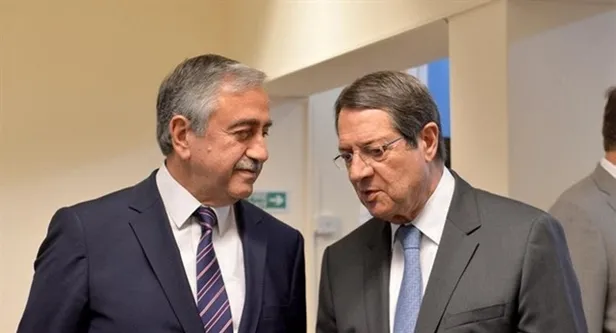 Son dakika haberi: KKTC Cumhurbaşkanı Akıncı ile GKYR Lideri Anastasiadis'in görüşmesi sona erdi-1
