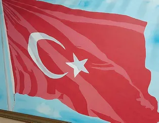 Türk bayrağına 36 bin 647 şehidin adını yazdılar
