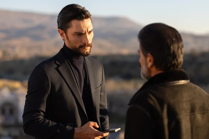 safir-18-bolum-nefes-kesecek-yaman-ve-ates-karsi-karsiya-1703856762502.jpg Safir 18. bölüm nefes kesecek: Yaman ve Ateş karşı karşıya!-5