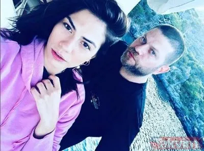 demet ozdemir in aci dolu hayatinin itiraflari duyanlari soke etti dayak yedim ablasi derya galeri takvim