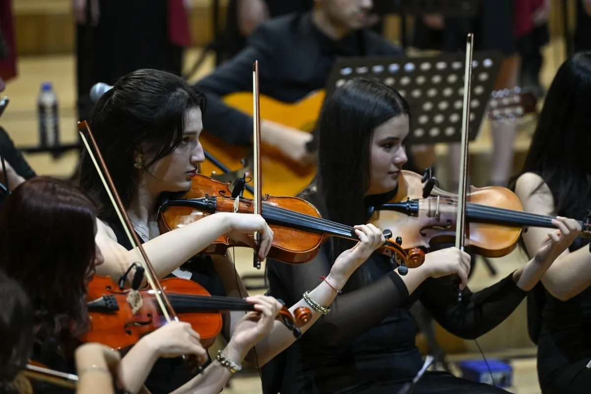 Hatay’da depremin yaraladığı gençler müzikle Türkiye’ye umut verdi-4