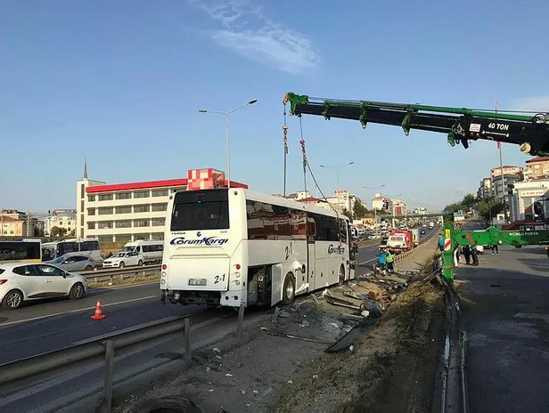 Son Dakika Istanbul Pendik Te Feci Kaza Yolcu Otobusu Yan Yatti Cok Sayida Yarali Var Takvim