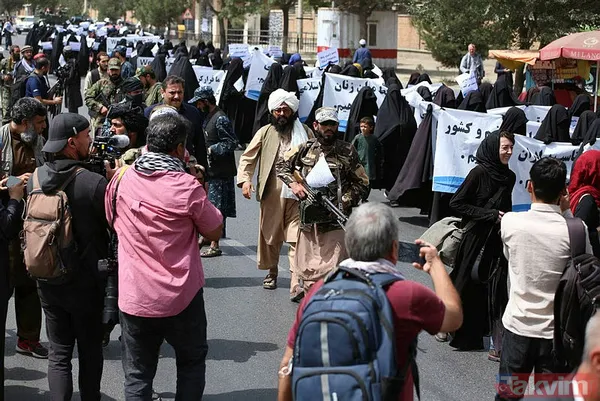 Afgan kadınlar Kabil Eğitim Üniversitesi’nde Taliban’a destek programı düzenledi - 27