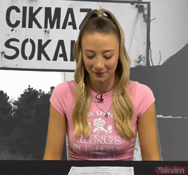 Demet Akalın'a Survivor Aleyna'dan zehirli oklar 'kameraya ağlamayı o daha iyi bilir' Savaşın ayak sesleri! Kalaycıoğlu... - 2