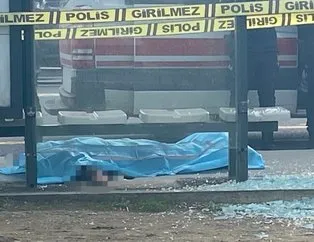 İstanbul’da dehşete düşüren olay! Çağlayan’da otobüs durağında sevgilisiyle tartışan adam kendisini vurdu