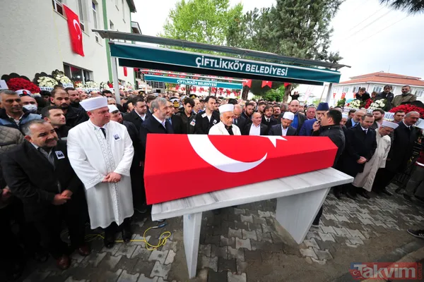 Şehit Teğmen Talha Bahadır, Yalova'da toprağa verildi! Cenaze namazını babası kıldırdı - 12