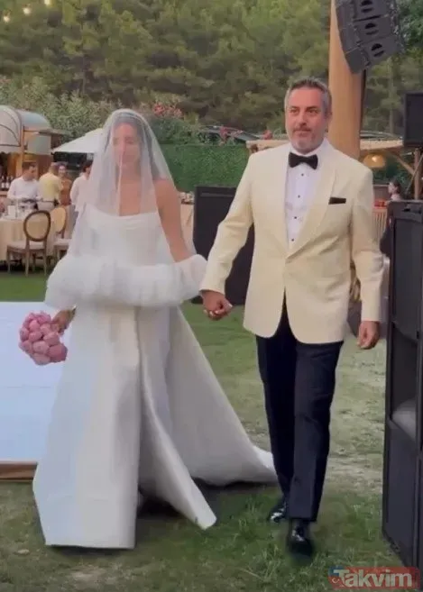 Geçtiğimiz Günlerde Boşanan Yasemin Ergene, İş İnsanı İzzet Özilhan Ve Oyuncu Sarp Can Köroğlu Gibi İsimler, Tursan-Sıracı Çiftinin Mutluluğuna Tanıklık Etti.