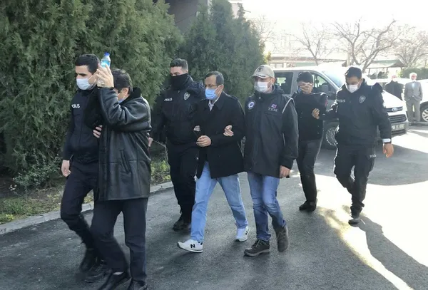 itirafci-eski-tuggeneral-serdar-atasoy-yeniden-gozaltina-alindi-1625779558725.jpg İtirafçı eski tuğgeneral Serdar Atasoy yeniden gözaltına alındı-3