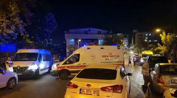 1660589253676.jpg İstanbul Şişli'de ortalık savaş alanına döndü! 1'i polis 4 yaralı-2