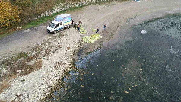 1607343137508.jpg Avcılar'da şoke eden manzara! Topla topla bitmiyor! 10 tonu buldu-3