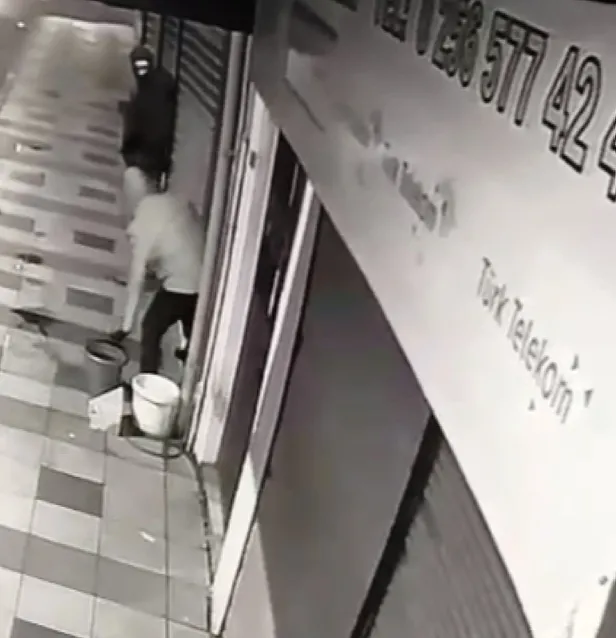 Aydın'da akılalmaz olay! 5 dakikada 40 kilo altın çaldı-5