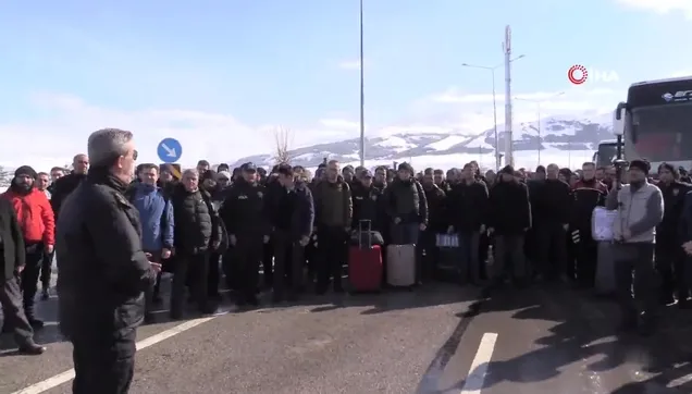 Deprem bölgelerine polis takviyesi sürüyor