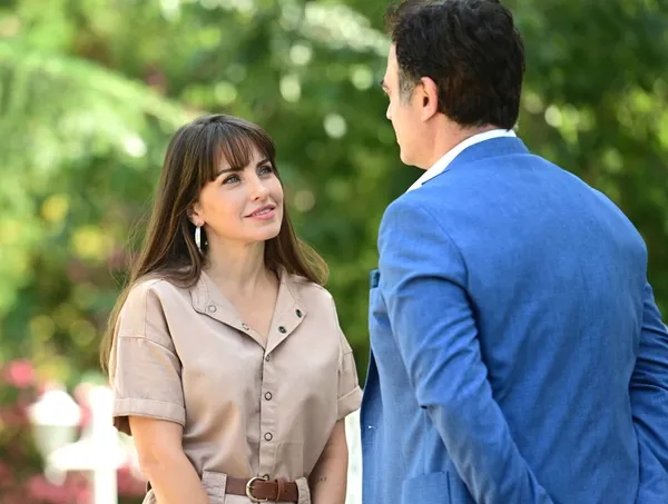 uvey-anne-6-bolumuyle-nefes-kesti-serapin-planlari-bir-bir-isliyor-1690884323828.jpg Üvey Anne 6. bölümüyle nefes kesti: Serap’ın planları bir bir işliyor!-5