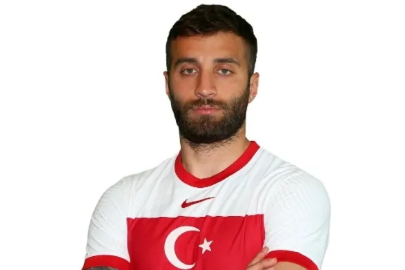 son-dakika-galatasarayda-forma-giyen-alpaslan-ozturk-milli-takim-kadrosuna-dahil-edildi-1630316167398.jpg SON DAKİKA! Galatasaray'da forma giyen Alpaslan Öztürk Milli Takım kadrosuna dahil edildi-1