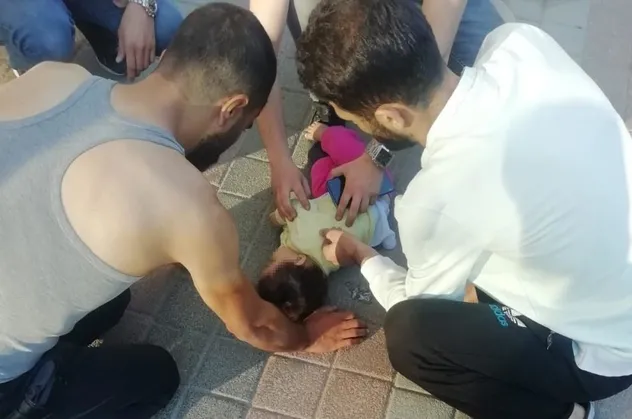 Bursa'da acı olay! 5’inci kattan düşen 9 aylık bebek ağır yaralandı