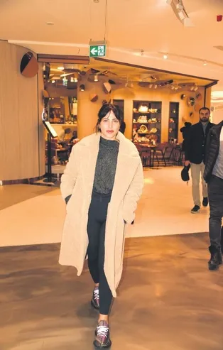 Zehra Çilingiroğlu kırmızıdan vazgeçmiyor