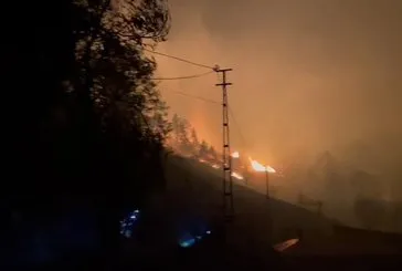 Trabzon’da fırtına sonrası yangın!