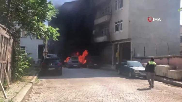 Kastamonu Taşköprü'de otomobil yangını!