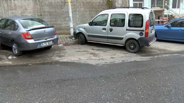 ise-giderken-tanimadigi-bir-kisi-tarafindan-bicaklanarak-olduruldu-anne-ben-bicaklandim-neredesin-annem-1647848758278.jpg İşe giderken tanımadığı bir kişi tarafından bıçaklanarak öldürüldü! 'Anne ben bıçaklandım, neredesin annem'-6