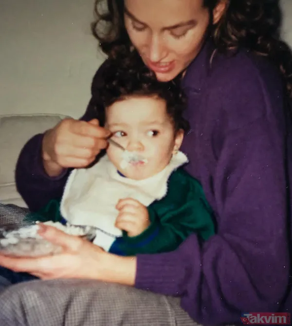 Merve Boluğur'dan anneler gününde duygusal paylaşım! "Rujum nasıl? Berbat mı?" dedi o kareleri paylaştı - 5